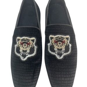 Aldo Black Textured Loafers with Tiger Design